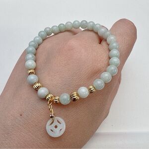GB46 Handmade Jade Stretchable Bracelet with Coin Dangle Charm